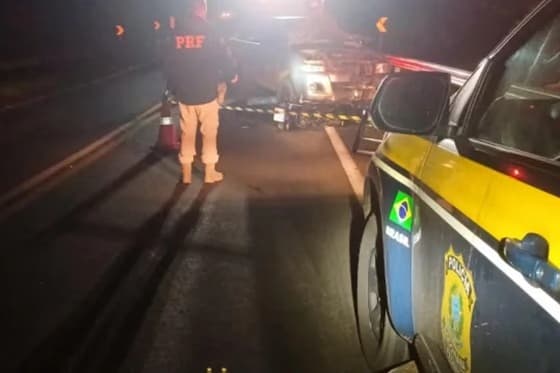 Duas pessoas morrem em acidente entre moto e caminhonete na BR-285, em Vitória das Missões
