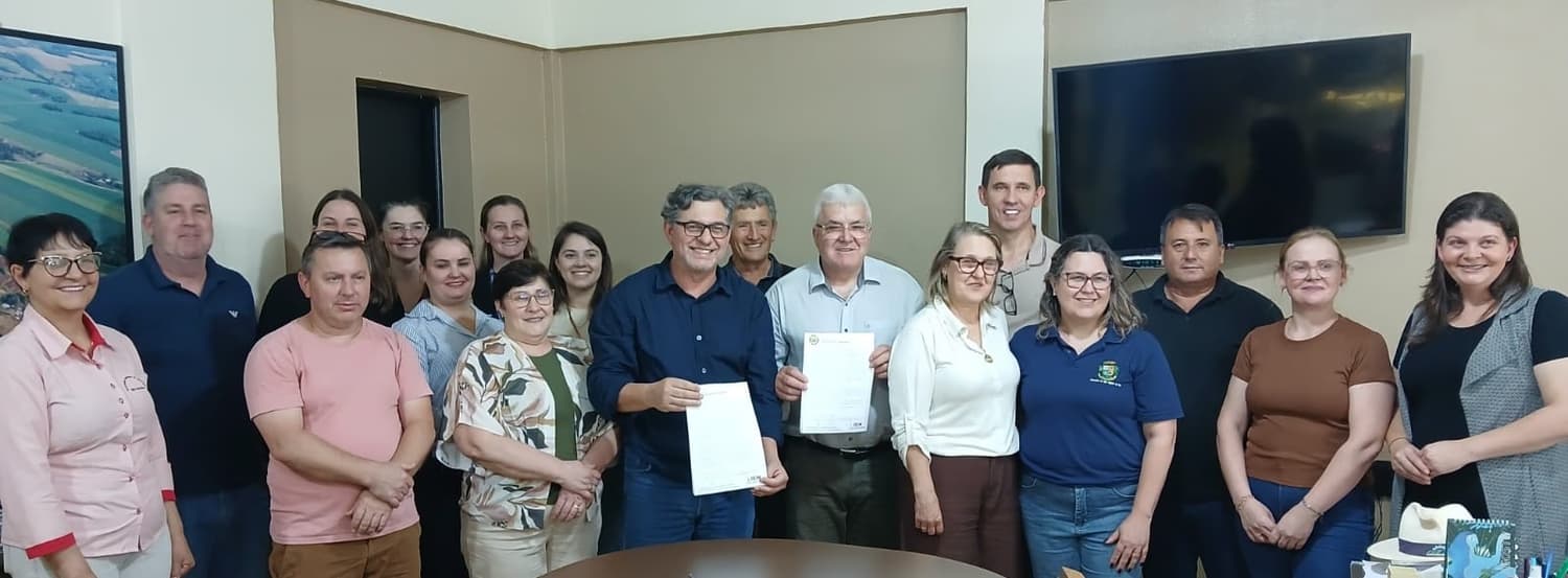 São Martinho e São Valério do Sul firmam convênio para implantação do Serviço Família Acolhedora