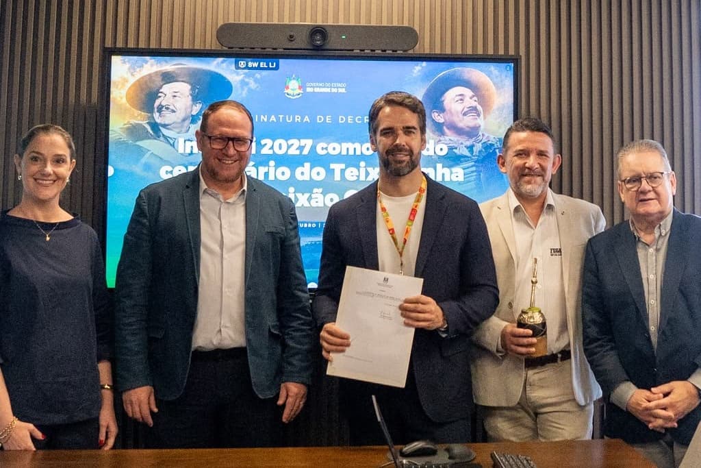 Governo do Estado institui 2027 como ano de celebração dos centenários de Teixeirinha e Paixão Côrtes