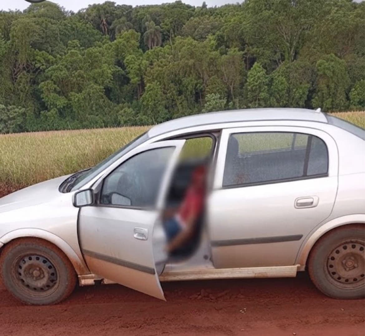 Homem é encontrado morto com marcas de tiros dentro de veículo em Campo Novo