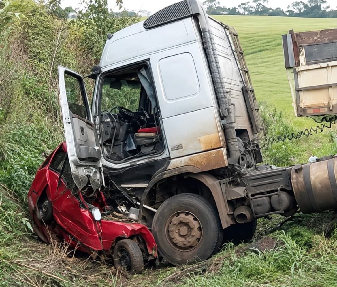 Grave acidente deixa dois mortos na BR-468, em Bom Progresso