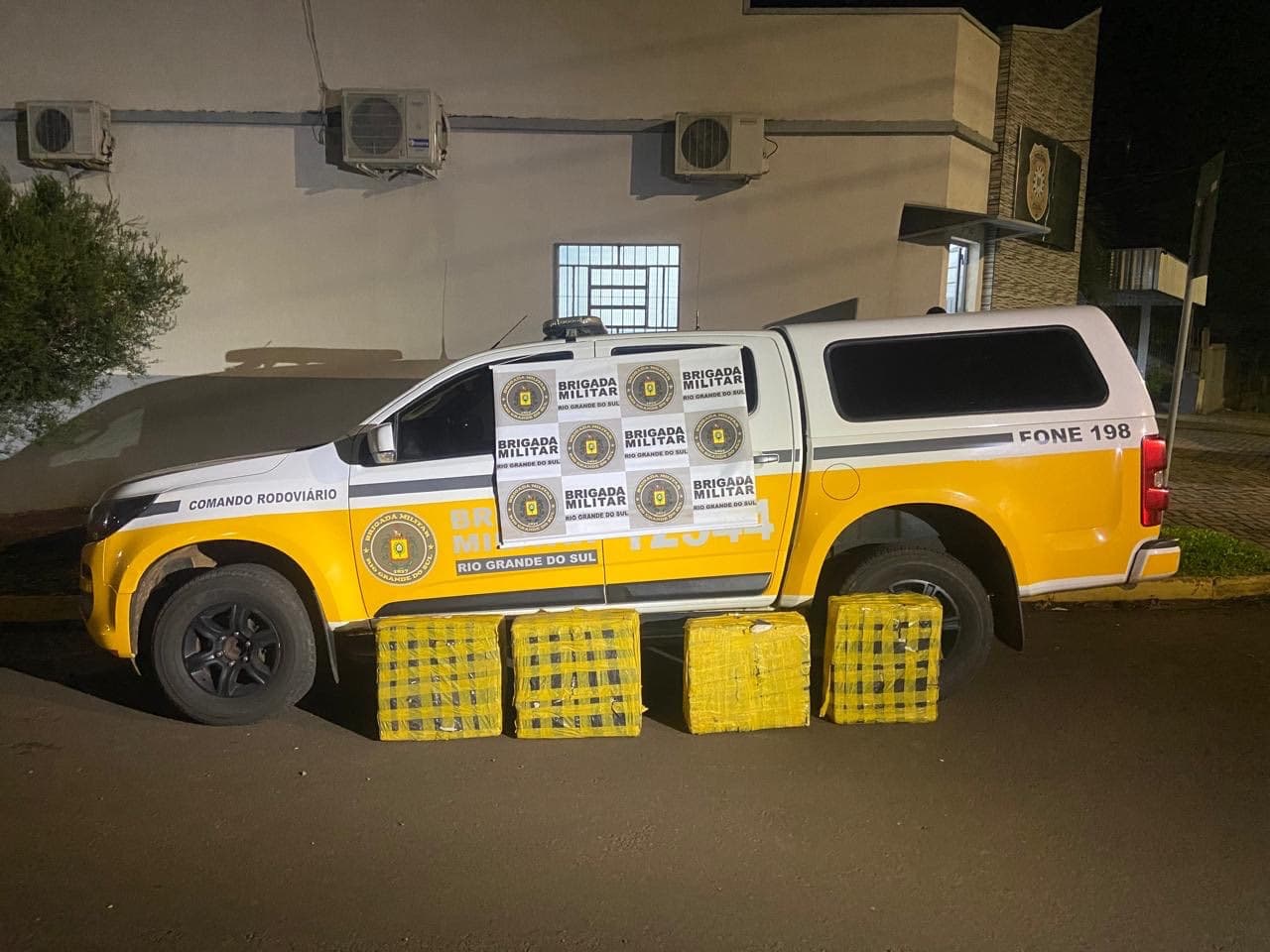 Polícia Rodoviária apreende cerca de 100 kg de maconha na BR-468, em Coronel Bicaco