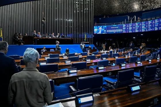 Senado aprova piso de R$ 5.130 para professores da educação básica; texto vai à sanção