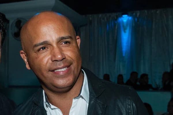 URGENTE - Cantor Rick, da Dupla com Renner, Desaparece Após Helicóptero Perder Contato a Caminho de São Paulo
