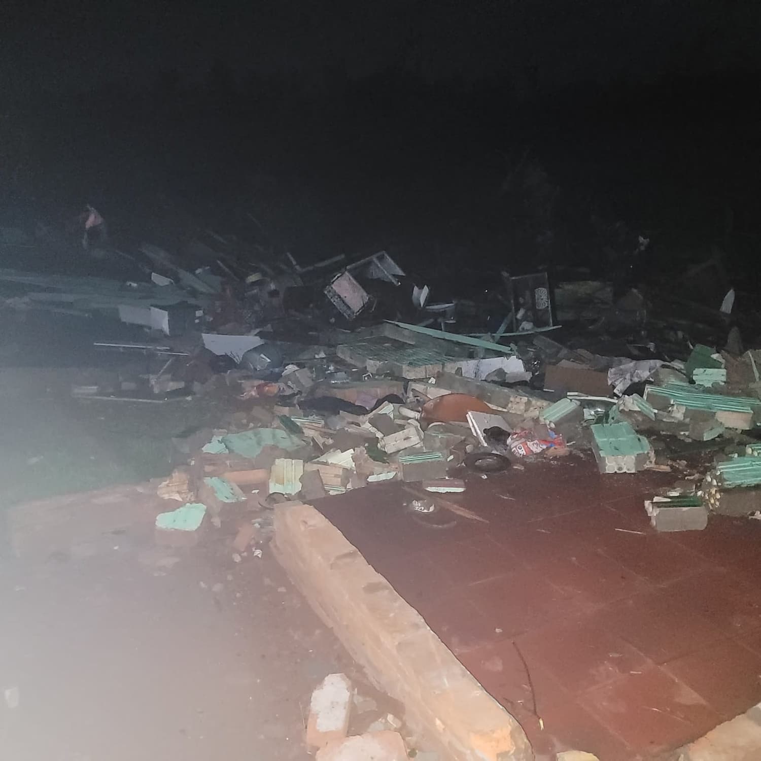 Supercélula de tempestade atinge o Noroeste do RS nesta terça-feira e gera tornado em Senador Salgado Filho