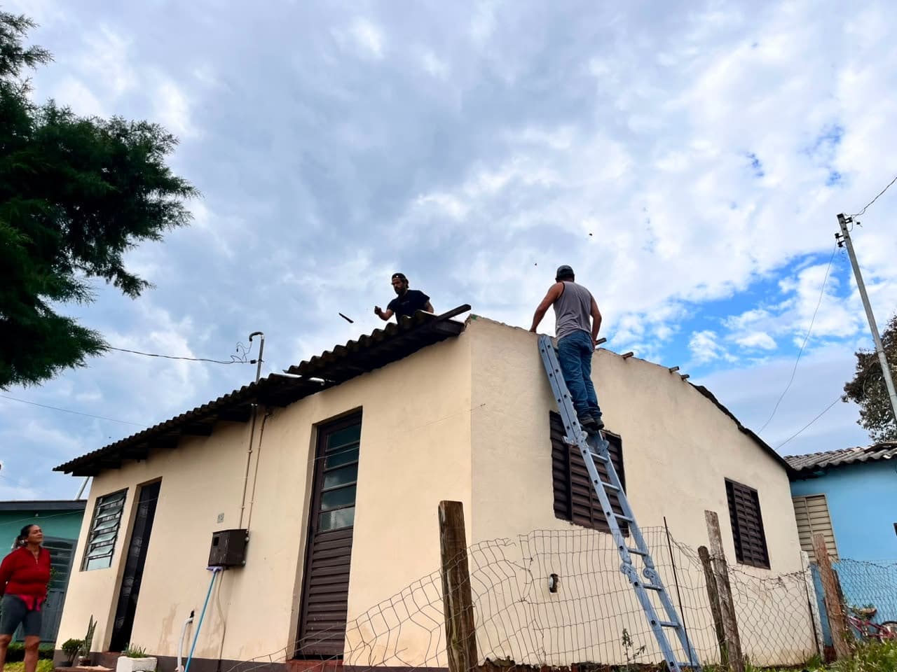 Ventos fortes e chuva causam transtornos pontuais em Santo Augusto nesta terça-feira