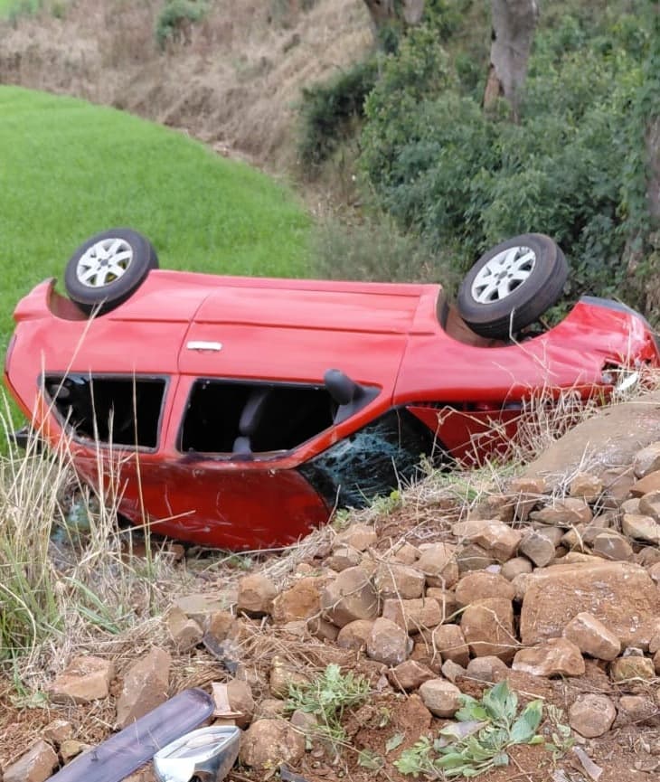 Motorista fica ferido após capotamento na ERS-518 entre Braga e Campo Novo