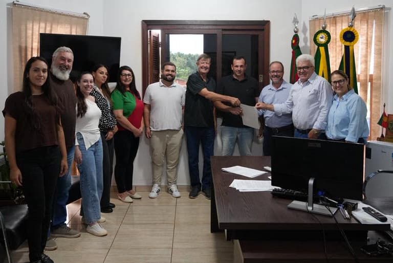 São Valério do Sul recebe emenda de R$ 200 mil do deputado Lucas Redecker