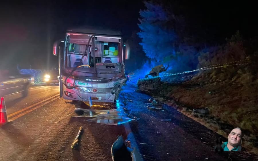 Acidente grave entre carro e ônibus deixa um morto e uma ferida na BR-386 em Carazinho