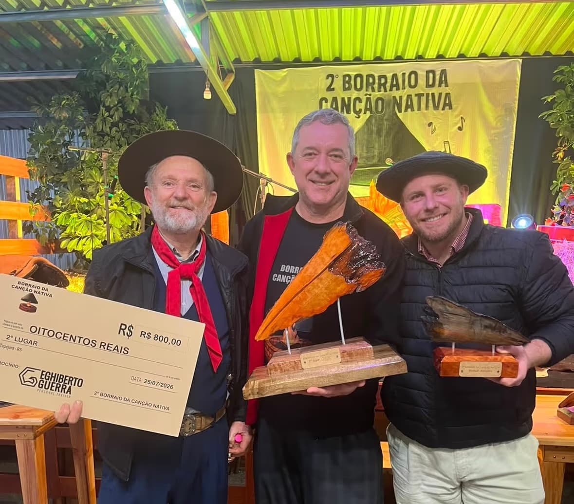 Santo-augustense Jeferson Edegar conquista segundo lugar no Borraio da Canção Nativa