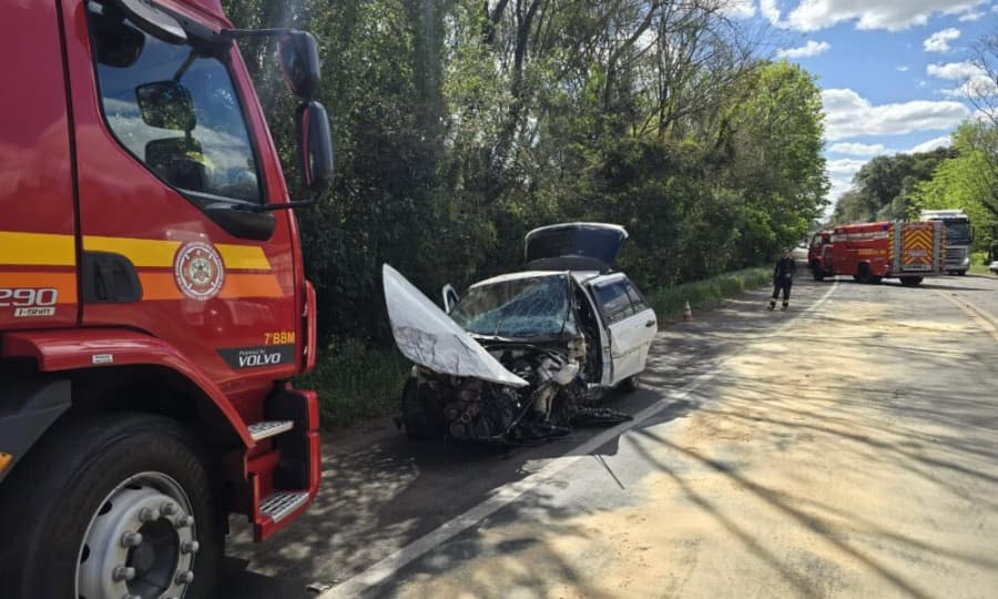 Acidente na BR-386 deixa quatro pessoas feridas em colisão entre quatro veículos