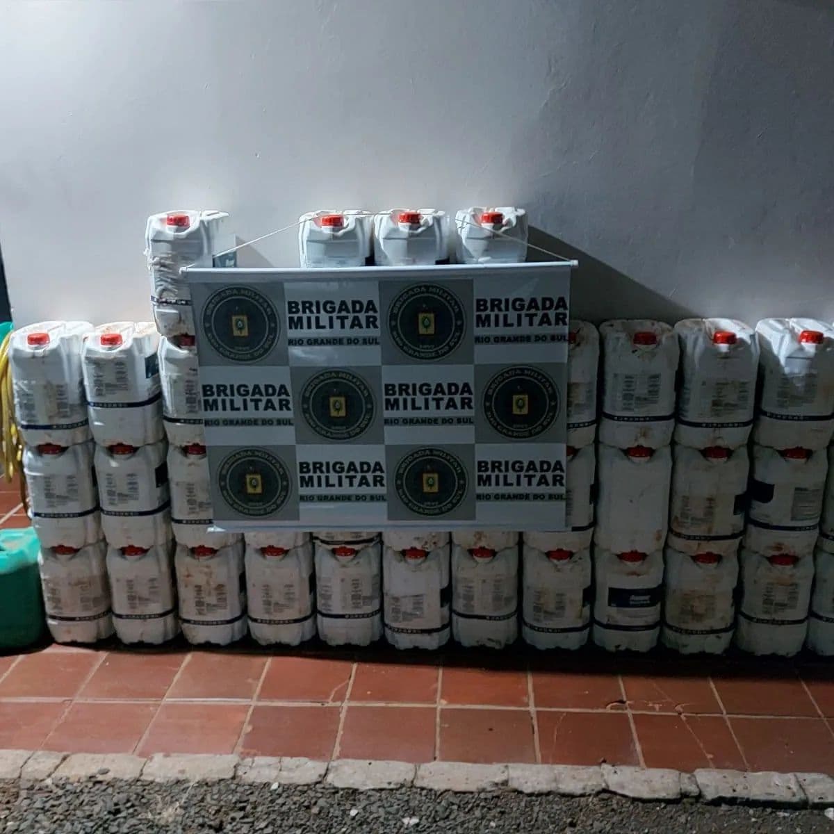 Brigada Militar prende homem por contrabando de agrotóxicos em Crissiumal