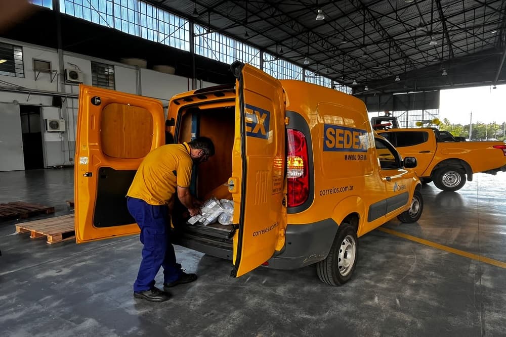 Correios anuncia concurso para contratar 3,2 mil carteiros