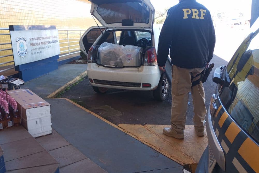 PRF apreende carga de bebidas importadas ilegalmente em Ijuí