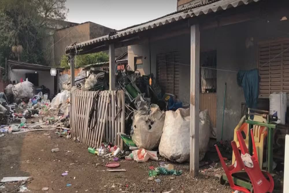 Atiradores invadem casas e matam três homens a tiros em Alvorada; suspeitos teriam dito ser policiais