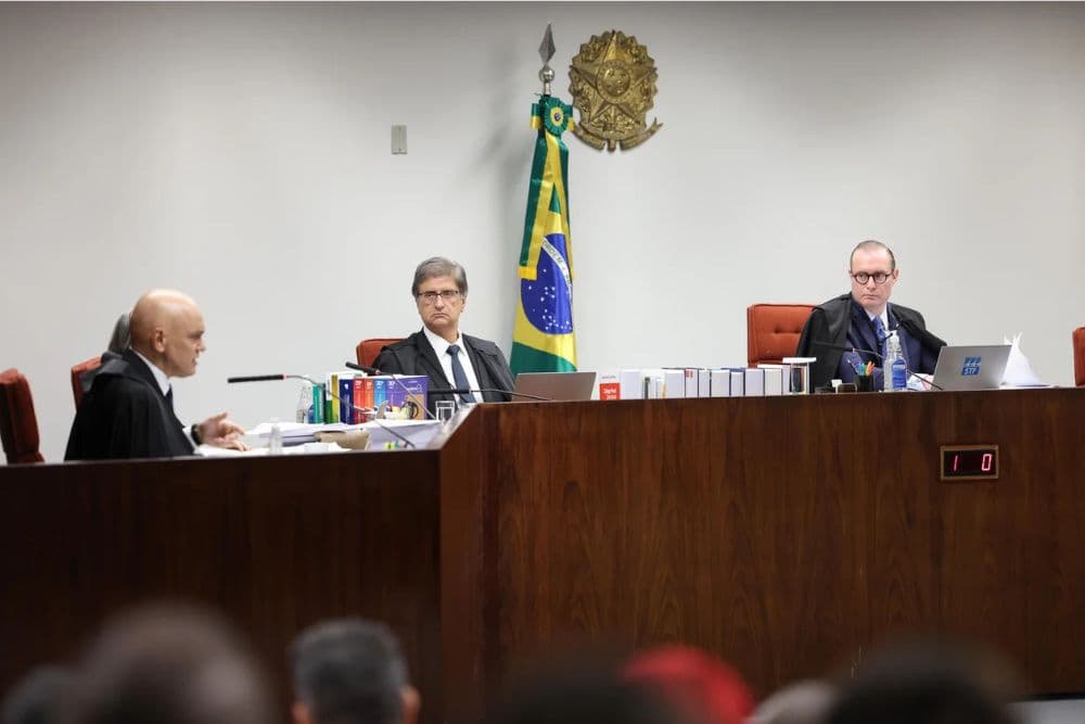 STF conclui votação e torna Bolsonaro e sete aliados réus por tentativa de golpe de Estado