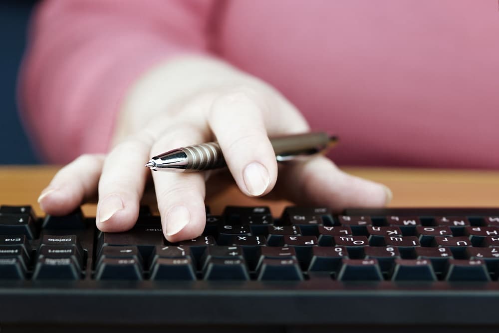 Curso online para jovens egressos de escolas públicas está com inscrições abertas