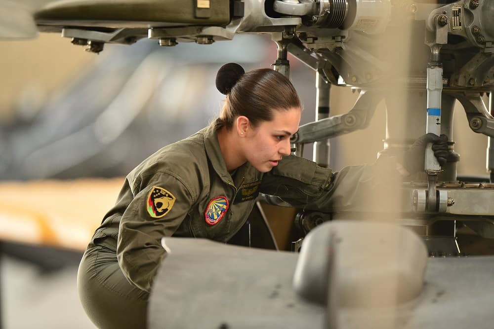 Alistamento militar feminino começa em 1° de janeiro; veja detalhes