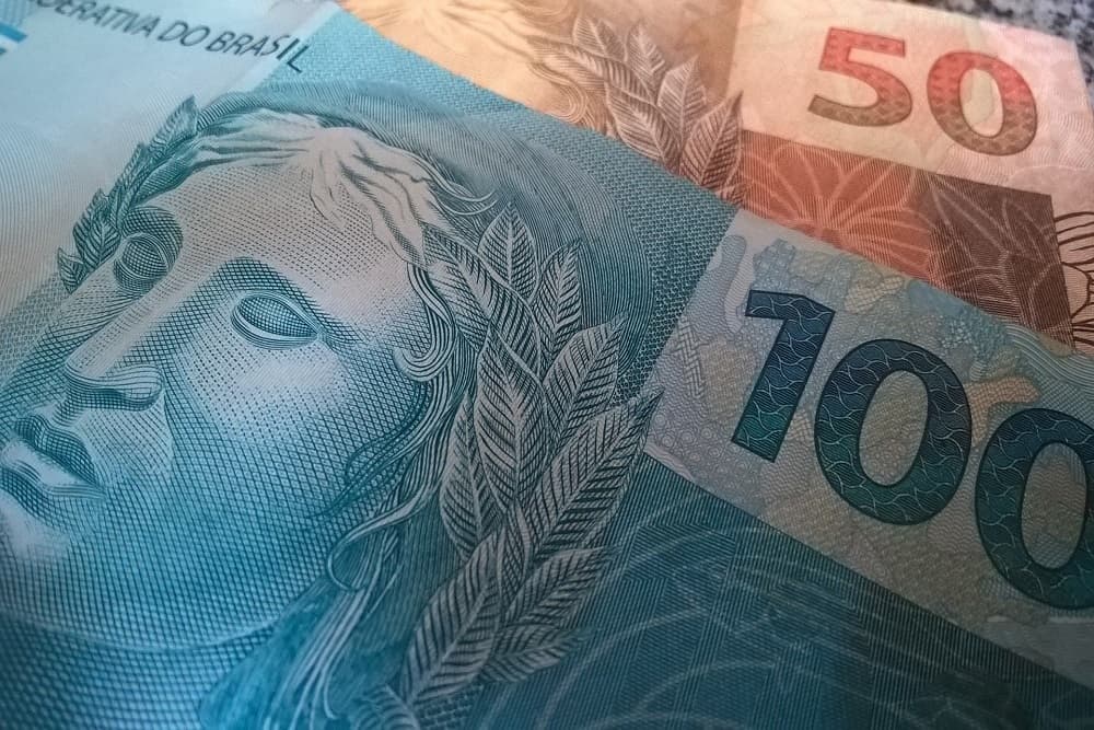 Ministério da Economia prevê salário mínimo de R$ 1.088 para 2021