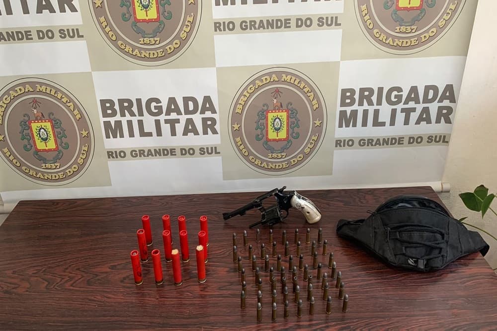 Bandidos rendem idosa e roubam armas em Catuípe