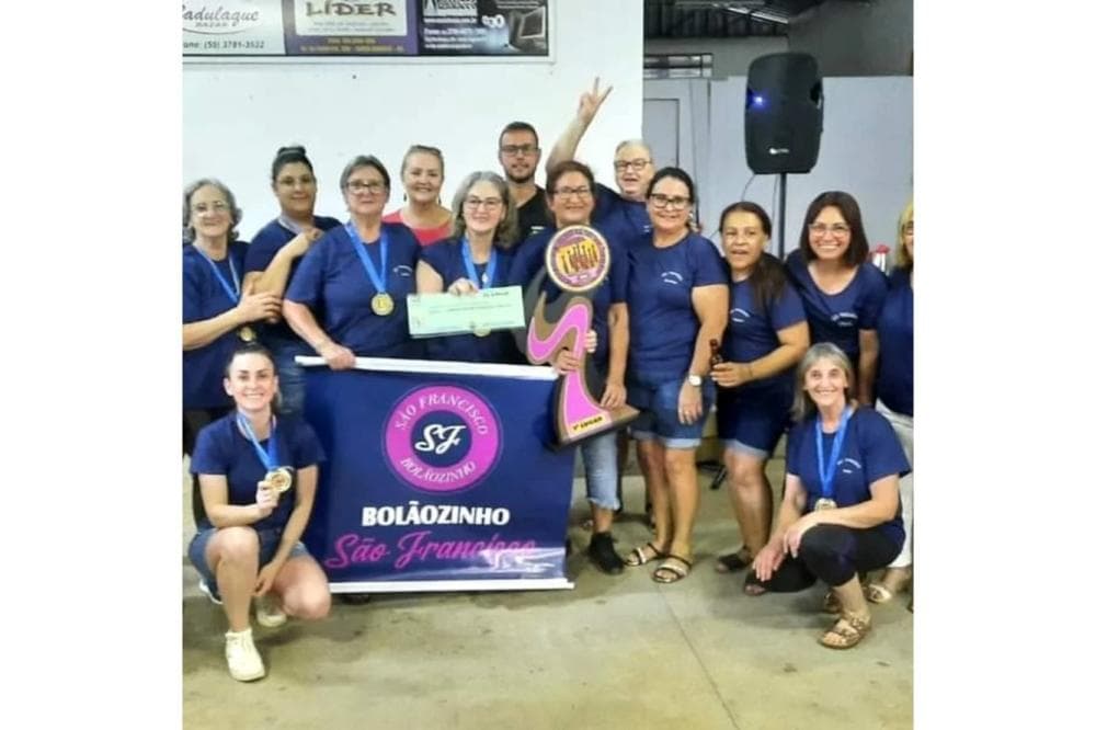 Bairro São Francisco A é tri-campeão do Campeonato Municipal de Bolãozinho de Mesa 2024