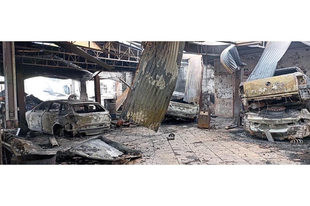 Fotos | Incêndio de grandes proporções atinge oficina de Santo Augusto