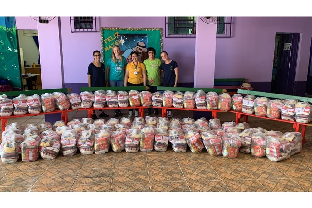 Grupo Grazziotin doa 80 cestas básicas à APAE