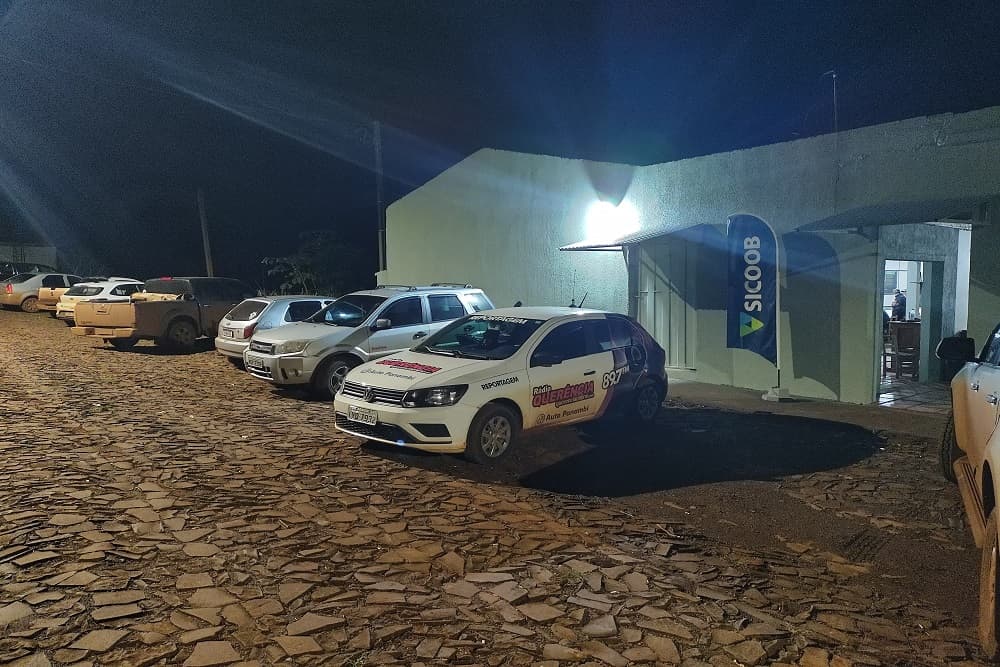 Quartas de final da Copa Querência/Sicoob de bochas movimentou a noite fria de terça-feira em Santo Antônio