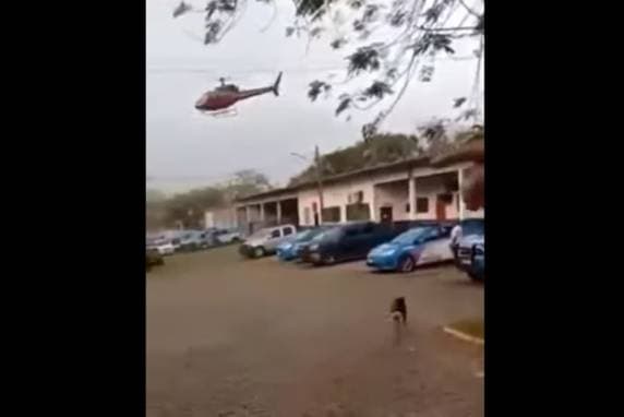 Piloto de helicóptero é rendido no Rio de Janeiro e entra em luta corporal em pleno voo