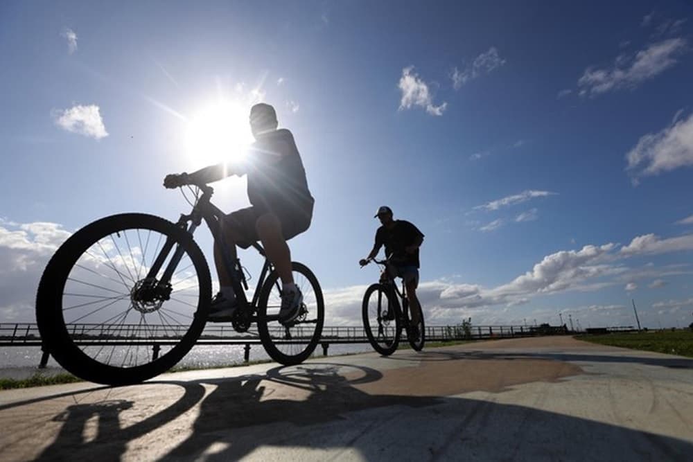 Horário de verão pode voltar em novembro, afirma ministro