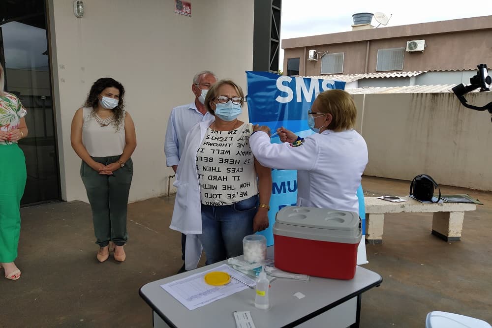 Em torno de 400 pessoas precisam retornar para receber 2ª dose da vacina contra à Covid-19