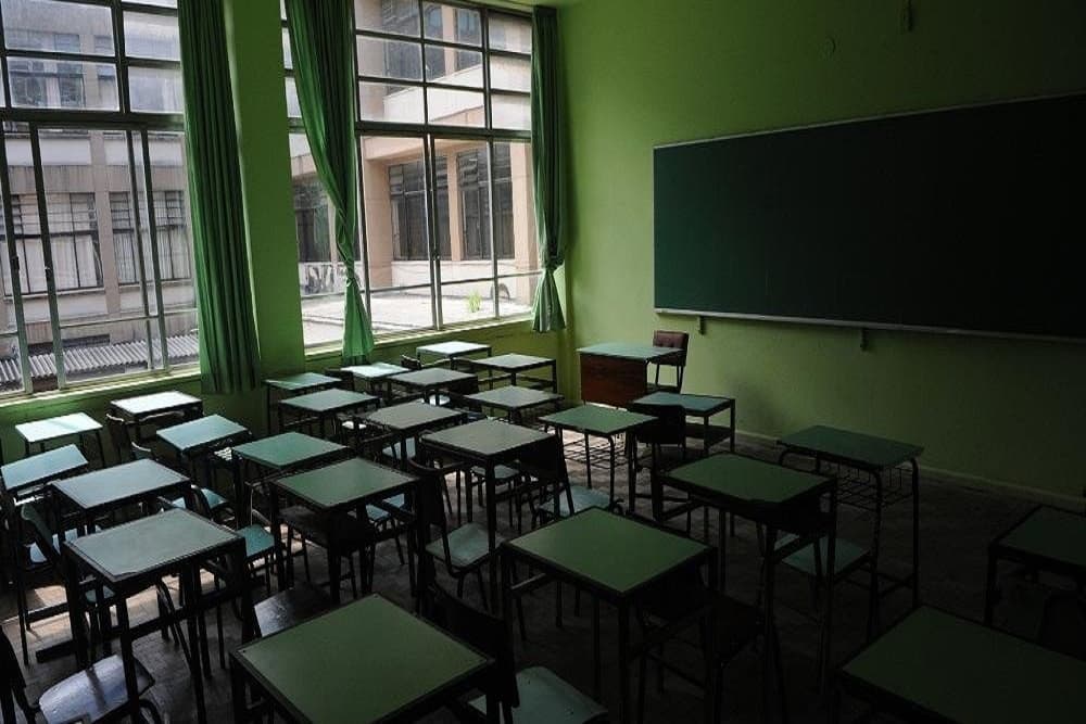 Governo publica decreto da volta às aulas presenciais