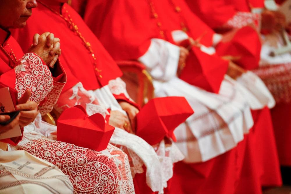 Conclave para escolher novo papa começa dia 7 de maio, anuncia Vaticano