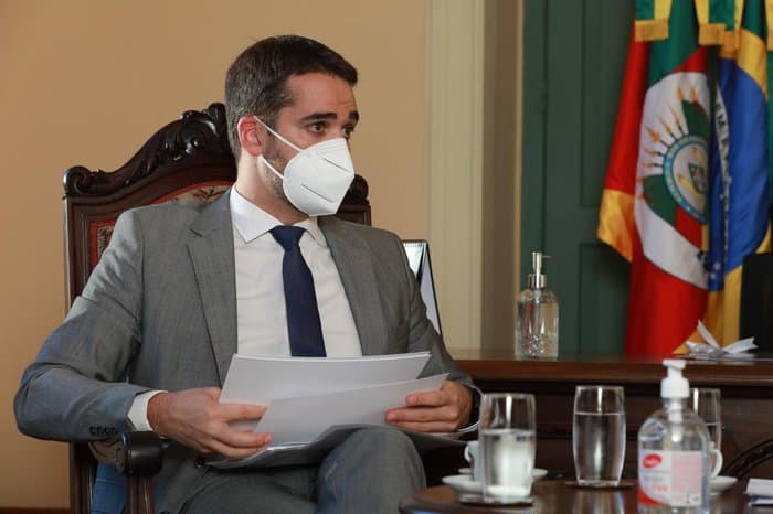 "Depende do comprometimento das prefeituras na fiscalização", diz Leite sobre novas liberações ao comércio