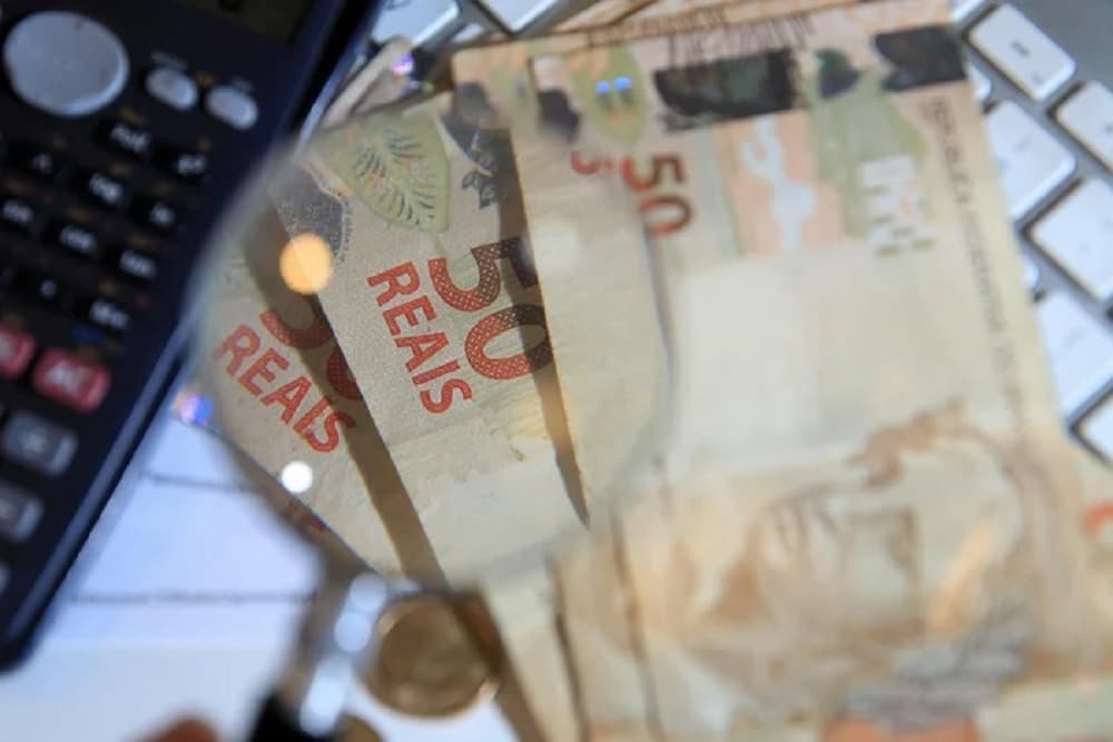 Copom deve elevar Selic para o maior valor em oito anos nesta quarta-feira