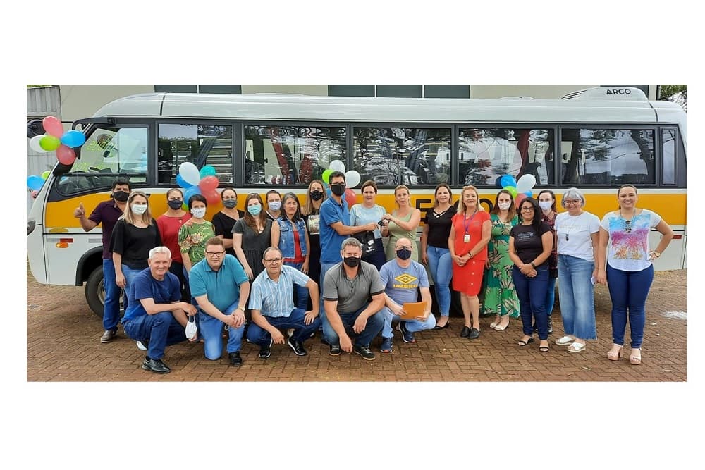 Novo veículo aumenta frota da Secretaria de Educação e Cultura