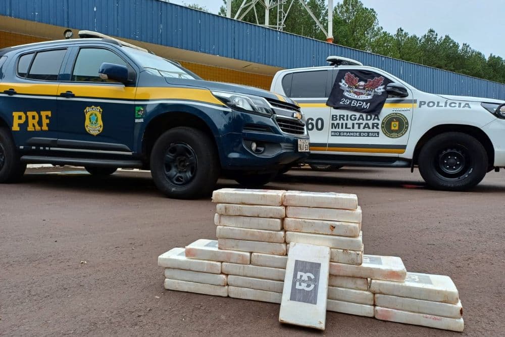 PRF e BM apreendem quase 30 quilos de cocaína em Ijuí
