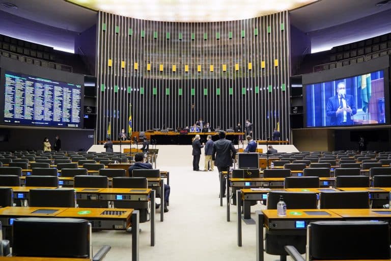 Câmara aprova MP que cria documento eletrônico para transporte de cargas