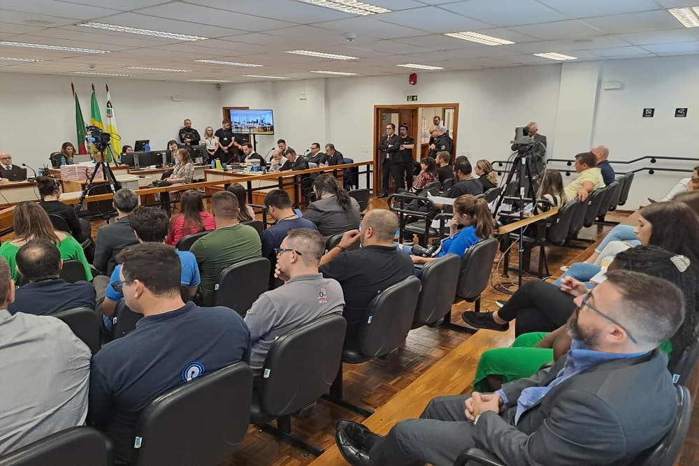 Rádio Querência acompanha novo Juri de Leandro Boldrini