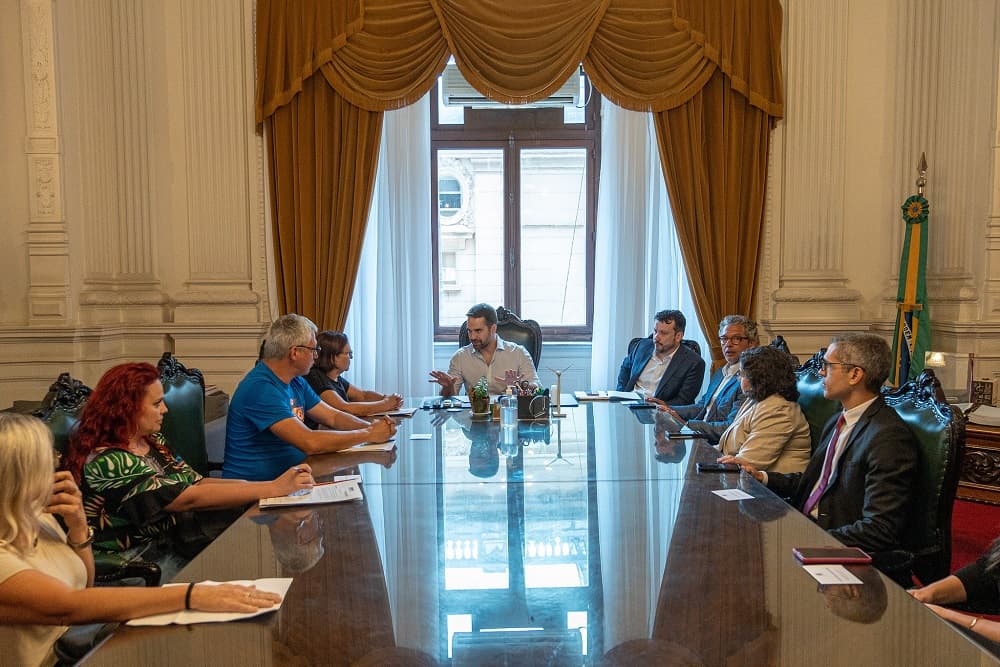 Governo propõe reajuste de 9,45% no piso do magistério