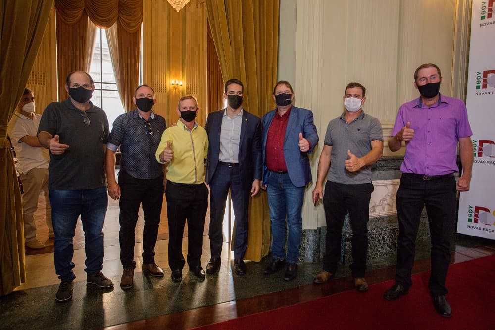 Assinado convênio para pavimentação do acesso asfáltico à Nova Ramada