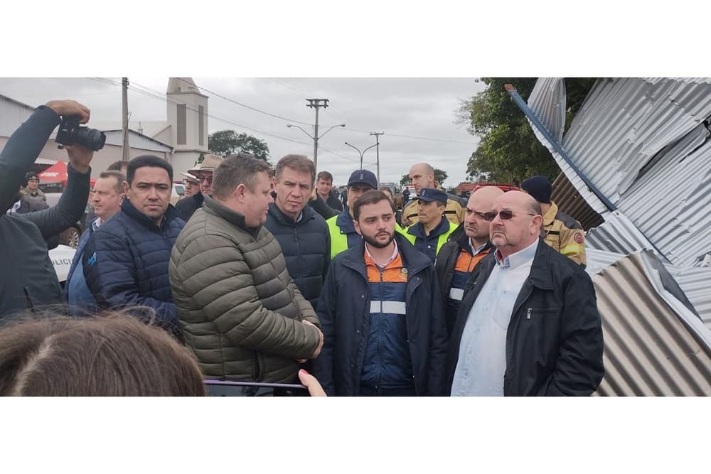 Vice-Governador Gabriel de Souza faz vistoria na região e afirma que Estado está à disposição dos Municípios