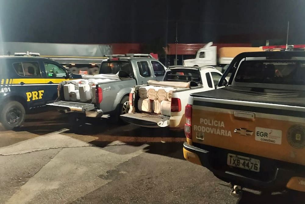 PRF e CRBM prendem 2 homens com mais de mil litros de agrotóxicos
