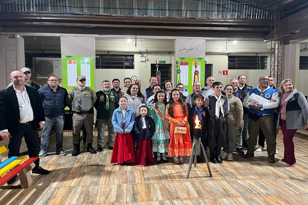 Ato marca recebimento do Fogo simbólico da Pátria em Santo Augusto