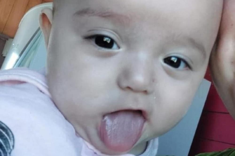 Pais informam morte de bebê que caiu na água durante resgate em Canoas