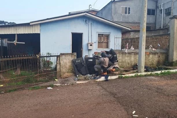 Bope negocia rendição de homem após tiroteio em Lagoa Vermelha
