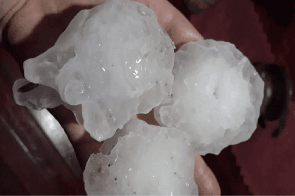Granizo de grandes proporções atingiu sul do país e causou estragos em diversas cidades