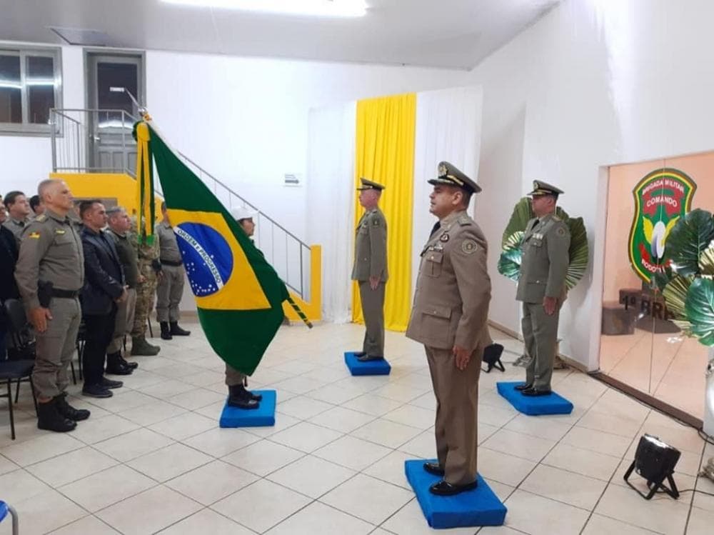 1º Batalhão Rodoviário da Brigada Militar realiza formatura de passagem de comando