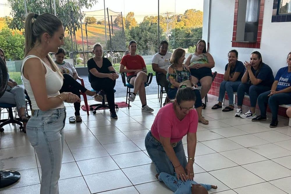 Treinamento de primeiros socorros na EMEI Pequeno Príncipe reforça segurança escolar em Chiapetta