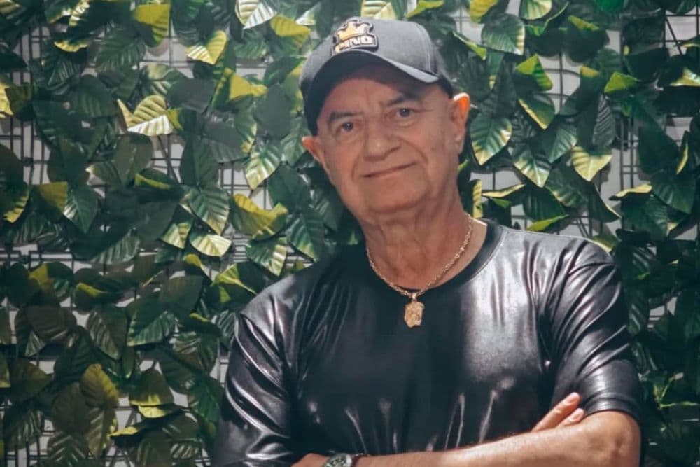 Vocalista Pino anuncia segunda saída da banda Os Atuais